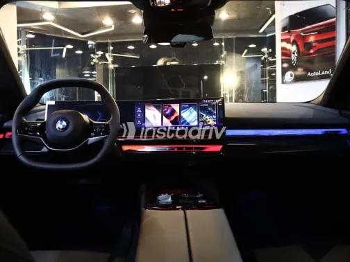 بي ام دبليو 520 2025 رمادي جديدة للبيع - 8