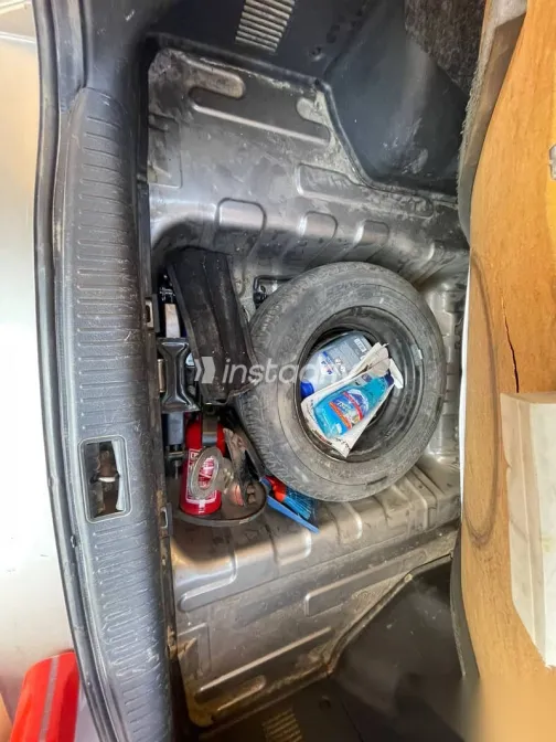 هيونداي فيرنا 2013 فضي مستعملة للبيع - 2