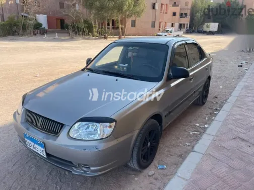 هيونداي فيرنا 2013 فضي مستعملة للبيع - 6