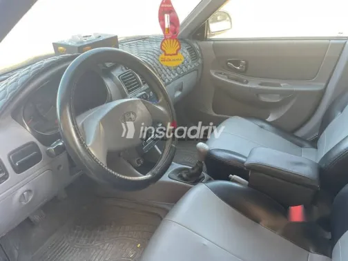 هيونداي فيرنا 2013 فضي مستعملة للبيع - 7