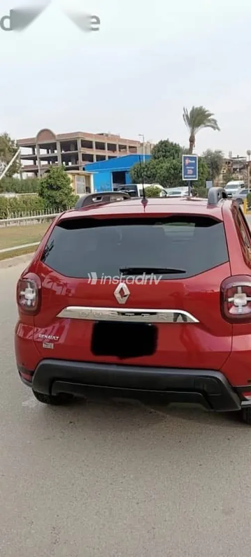 Renault Duster 2023 Burgundy Used for Sale - 1