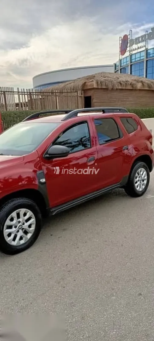 Renault Duster 2023 Burgundy Used for Sale - 3