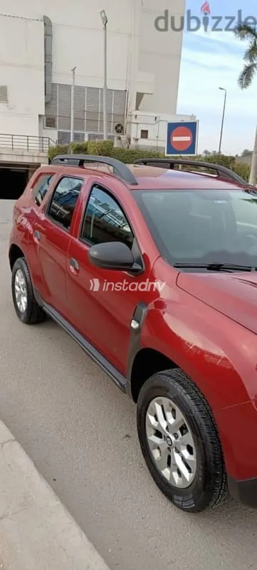 Renault Duster 2023 Burgundy Used for Sale - 4