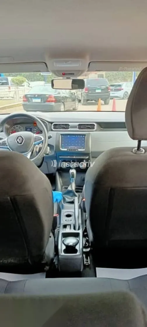 Renault Duster 2023 Burgundy Used for Sale - 5