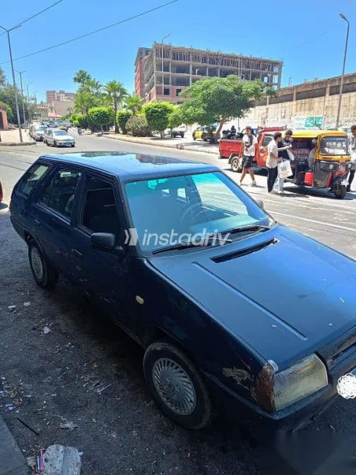 سكودا فيفوريت 1994 أزرق غامق مستعملة للبيع - 3