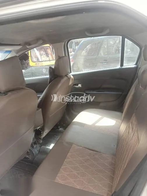 Renault Logan 2016 Silver Used for Sale - 3