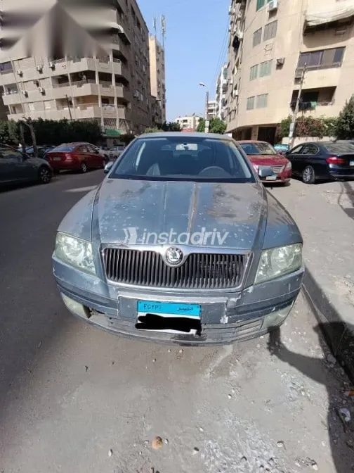 سكودا اوكتافيا 2006 فضي مستعملة للبيع - 2