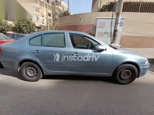 سكودا اوكتافيا 2006 فضي مستعملة للبيع - 3