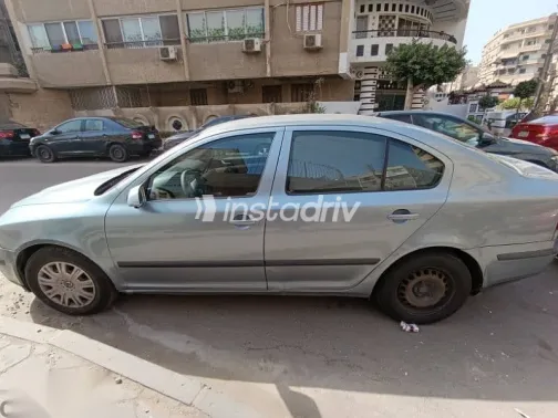 سكودا اوكتافيا 2006 فضي مستعملة للبيع - 4