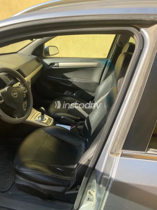 اوبل أسترا 2008 أبيض مستعملة للبيع - 3