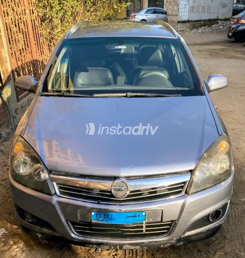 اوبل أسترا 2008 أبيض مستعملة للبيع - 5