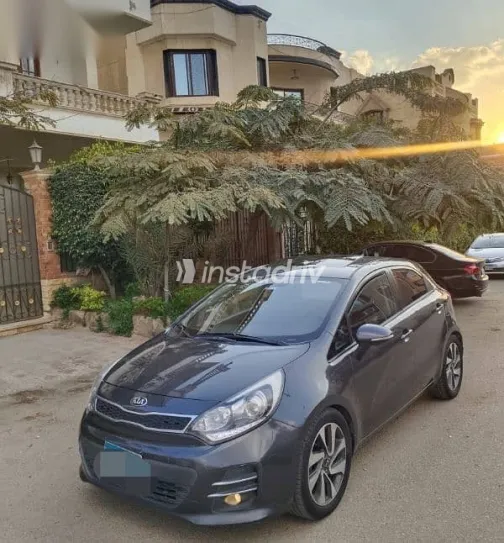 كيا ريو 2015 رمادي مستعملة للبيع - 2