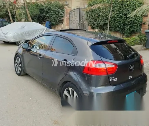كيا ريو 2015 رمادي مستعملة للبيع - 6