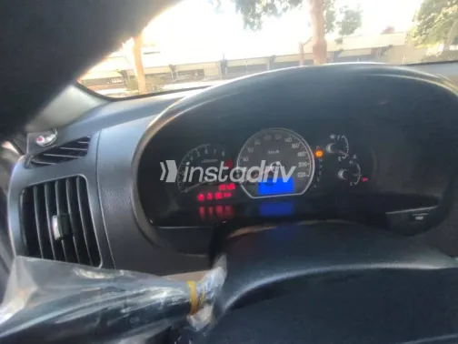 هيونداي إلنترا 2007 فضي مستعملة للبيع - 5