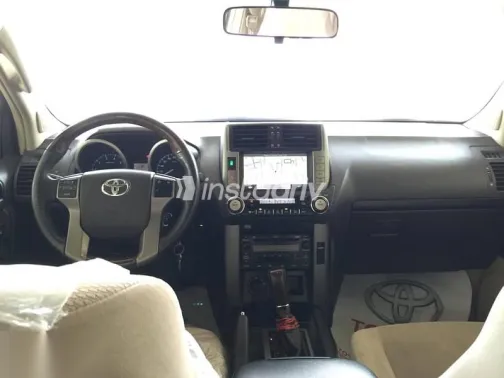 تويوتا برادو 2013 فضي مستعملة للبيع - 3