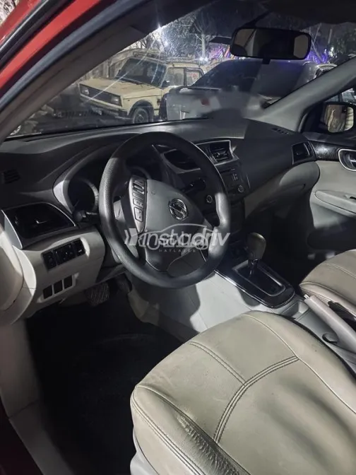 نيسان سنترا 2020 أحمر غامق مستعملة للبيع - 5