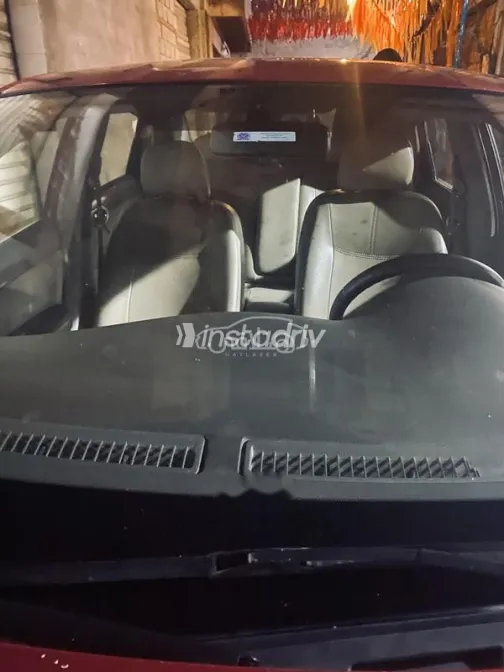 نيسان سنترا 2020 أحمر غامق مستعملة للبيع - 7