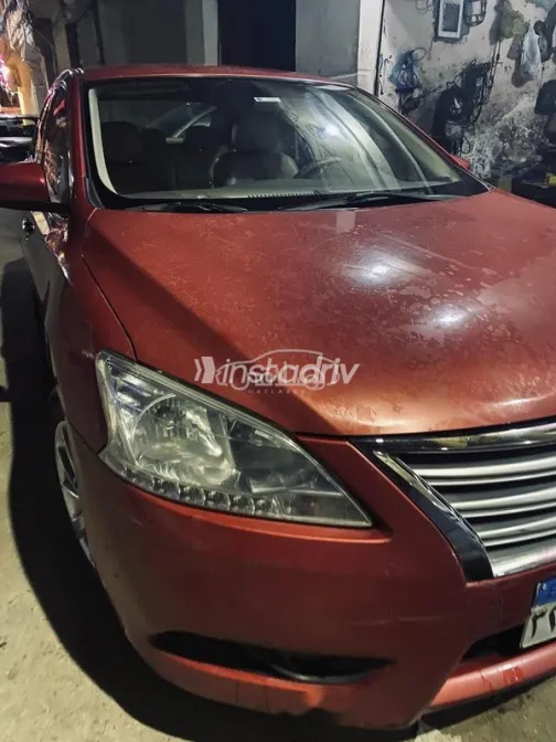 نيسان سنترا 2020 أحمر غامق مستعملة للبيع - 10