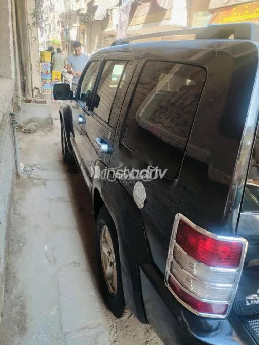 Jeep Cherokee 2010 Black Used for Sale - 7