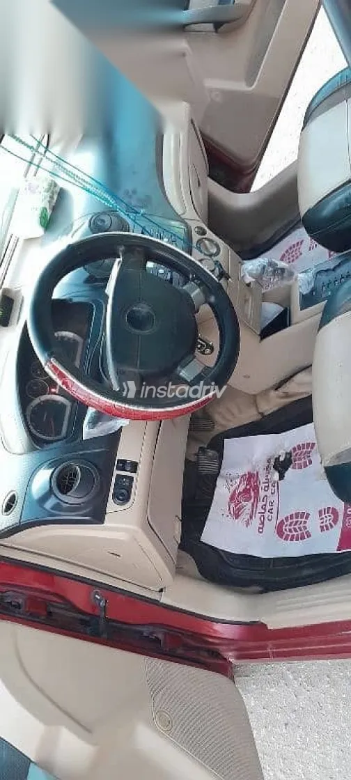 شيفروليه افيو 2015 أحمر مستعملة للبيع - 6