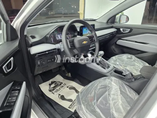 شيفروليه أوبترا 2025 فضي مستعملة للبيع - 2