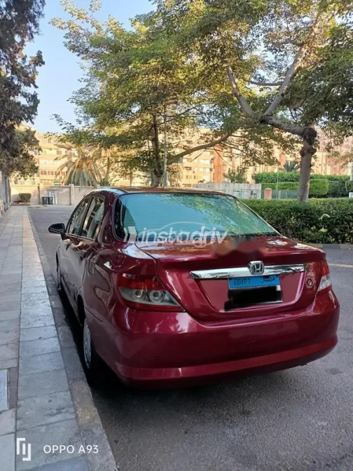 هوندا سيتى 2005 أحمر غامق مستعملة للبيع - 1