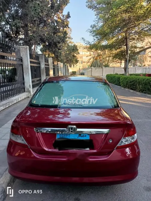 هوندا سيتى 2005 أحمر غامق مستعملة للبيع - 2