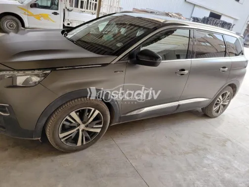 بيجو 5008 2020 زيتي مستعملة للبيع - 1