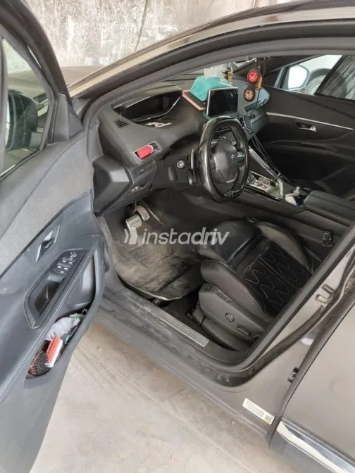 بيجو 5008 2020 زيتي مستعملة للبيع - 3