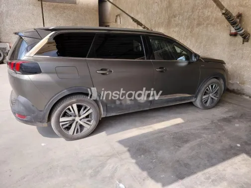 بيجو 5008 2020 زيتي مستعملة للبيع - 4