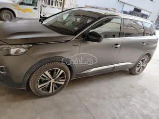 بيجو 5008 2020 زيتي مستعملة للبيع