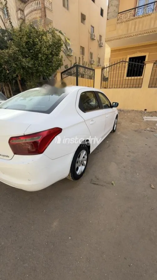 سيتروين سي اليزيه 2019 أبيض مستعملة للبيع - 2