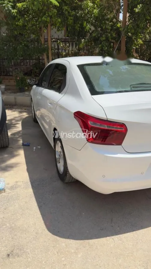 سيتروين سي اليزيه 2019 أبيض مستعملة للبيع - 4