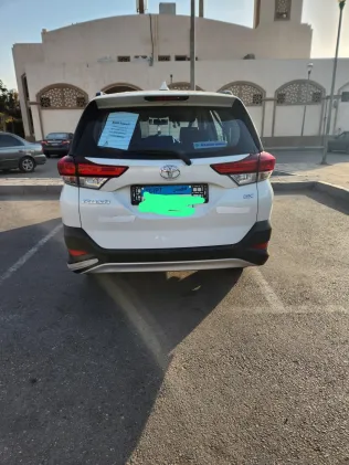 تويوتا رش 2021 أبيض مستعملة للبيع