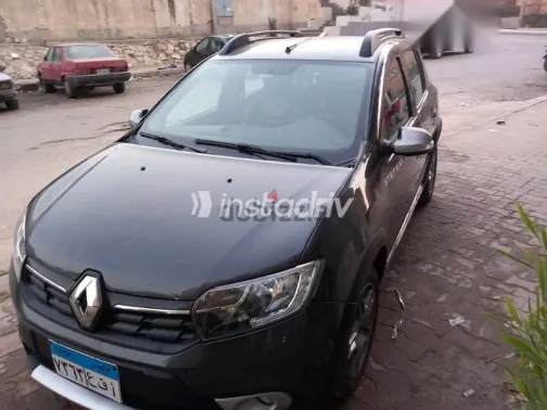 Renault Sandero 2023 Gray Used for Sale - 2