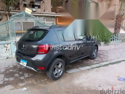 Renault Sandero 2023 Gray Used for Sale - 4