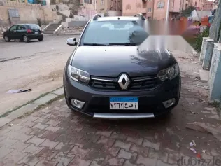 رينو سانديرو 2023 رمادي مستعملة للبيع