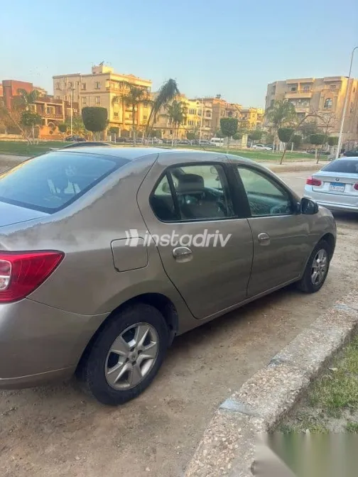 Renault Logan 2018 Brown Used for Sale - 2