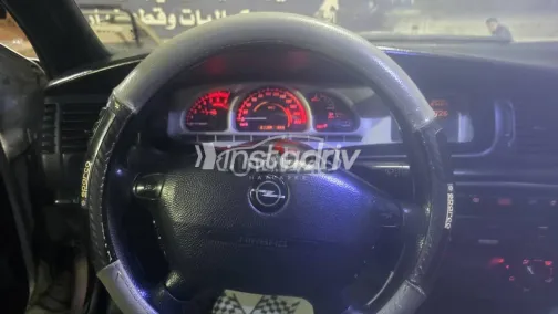 اوبل فيكترا 2001 فضي مستعملة للبيع - 7