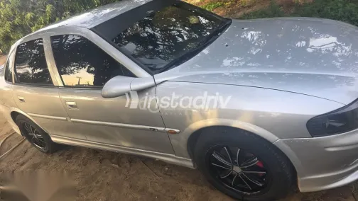 اوبل فيكترا 2001 فضي مستعملة للبيع - 8