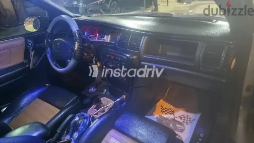 اوبل فيكترا 2001 فضي مستعملة للبيع - 3