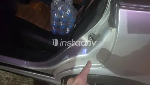 اوبل فيكترا 2001 فضي مستعملة للبيع - 9