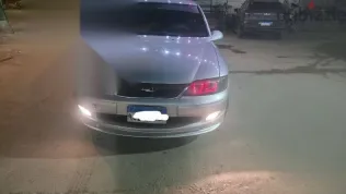 اوبل فيكترا 2001 فضي مستعملة للبيع