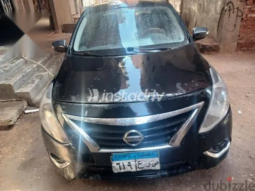 نيسان صنى 2016 أسود مستعملة للبيع - 1