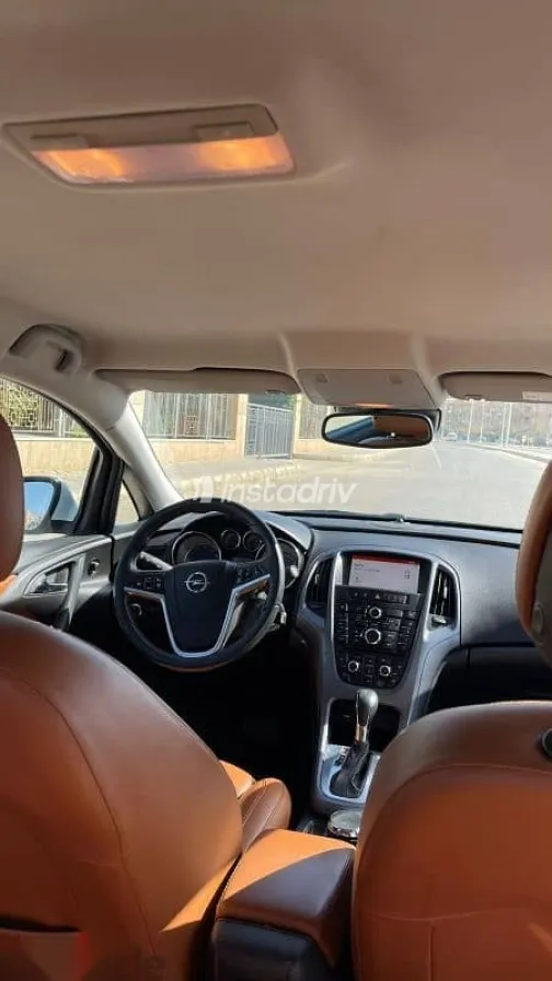 Opel Astra 2016 White Used for Sale - 7