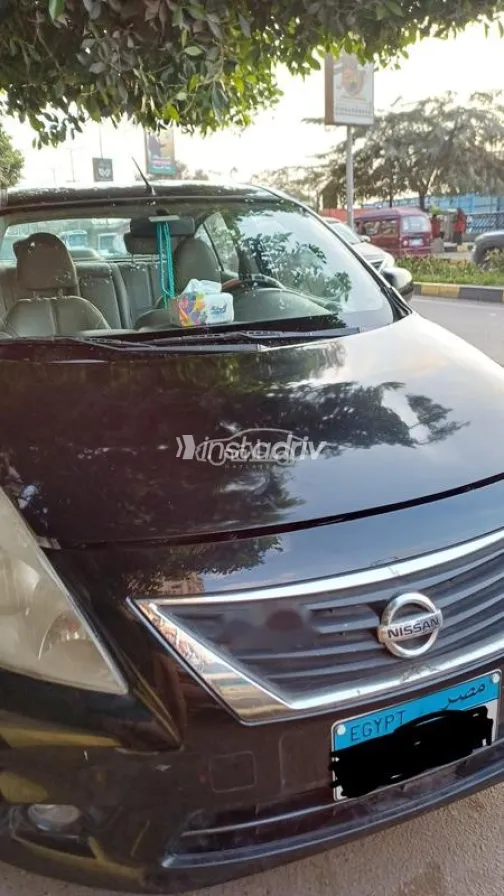 نيسان صنى 2013 أسود مستعملة للبيع - 1