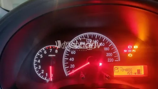 نيسان صنى 2013 أسود مستعملة للبيع - 2