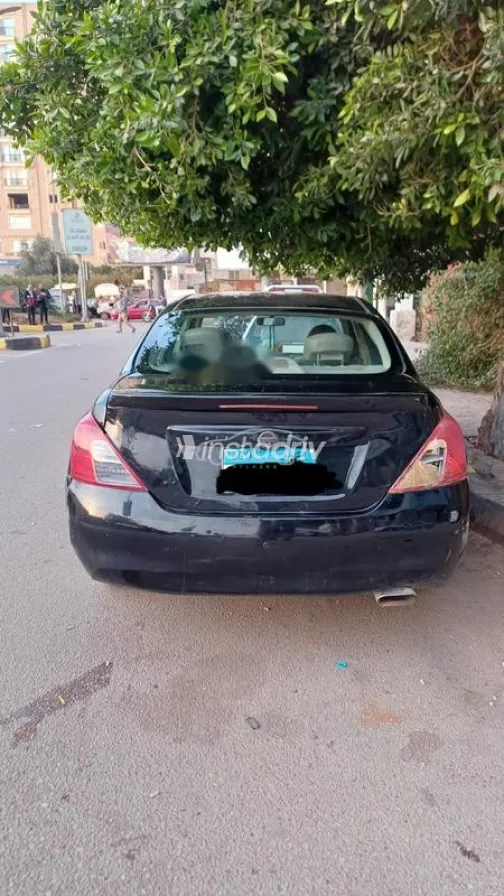 نيسان صنى 2013 أسود مستعملة للبيع - 3