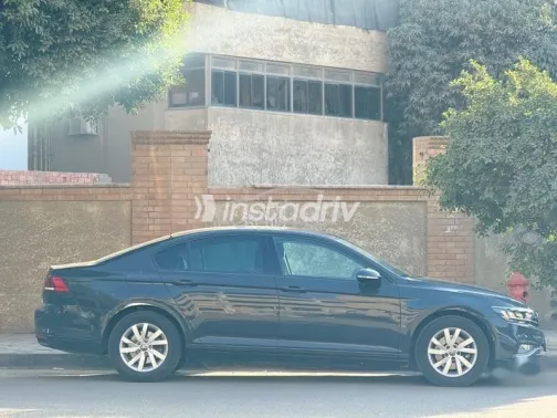 فولكس فاغن باسات 2021 رمادي مستعملة للبيع - 4