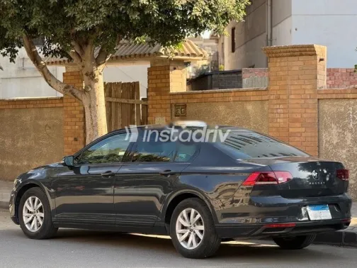 فولكس فاغن باسات 2021 رمادي مستعملة للبيع - 8